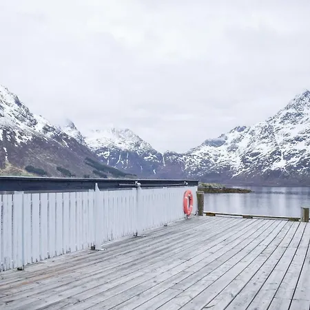Stunning In W/ 3 Bedrooms * Svolvær