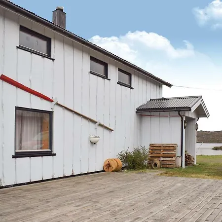 Stunning In W/ 3 Bedrooms Svolvær