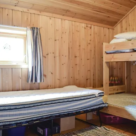 Tatil Evi Stunning In W/ 3 Bedrooms Svolvær